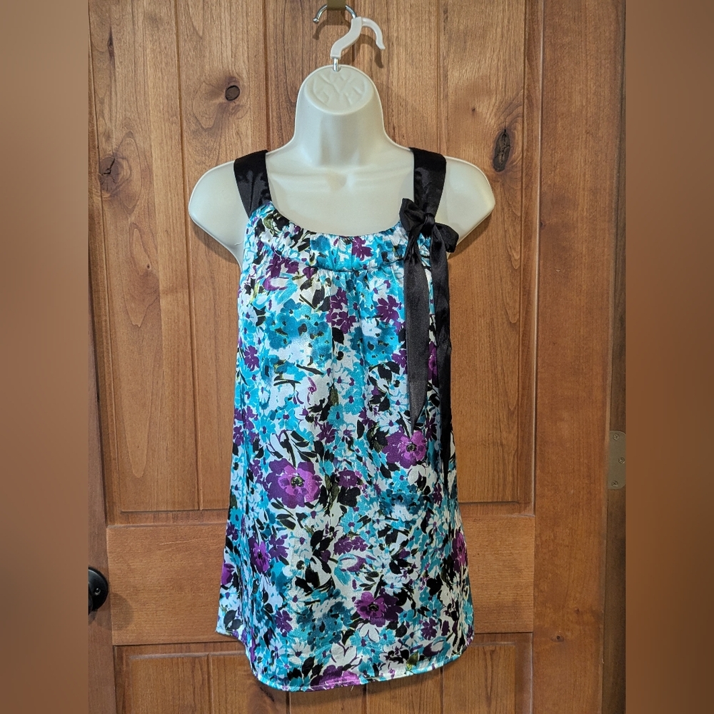 AB Studio Purple and‎ Blue Floral Top